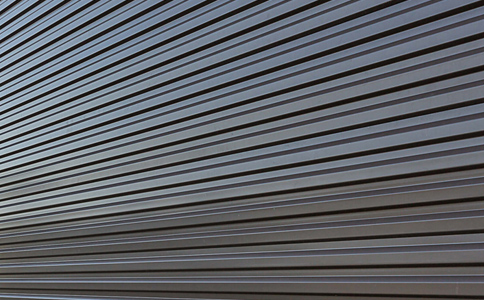 哪些因素會(huì)造成外墻板老化？